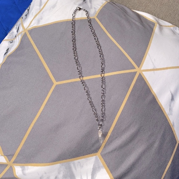 NIB Unisex clear crystal necklace on silver chain - Picture 1 of 2